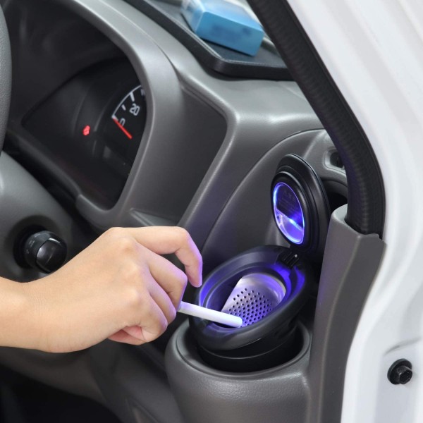 日本 CARMATE 汽車用車內太陽能LED碳纖紋黑色煙灰缸杯型 日本 CARMATE 汽車用車內太陽能LED碳纖紋黑色煙灰缸杯型