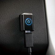 日本 YAC 汽車用 MICRO USB 專用 LED 電筒 線座 線夾