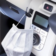日本 YAC 汽車用口罩專用掛鉤掛勾